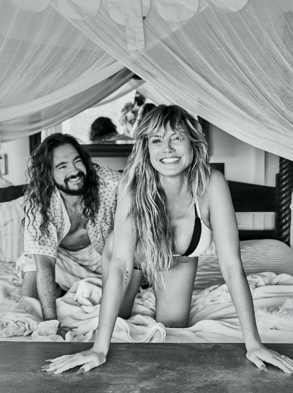 Годовщину брака Хайди Клум отпраздновала очень смелой фотосессией в бикини и без него